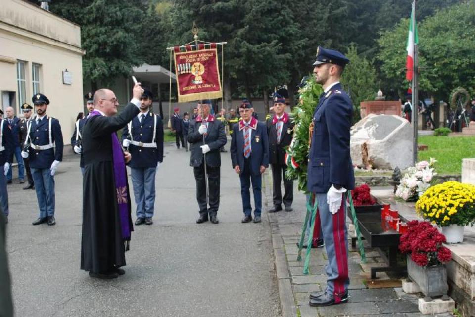 La memoria e il culto dei nostri caduti e defunti è un dovere per la Polizia di Stato