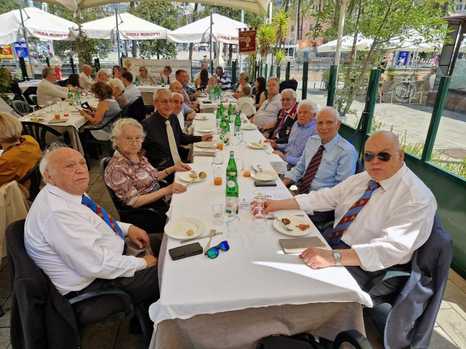 In occasione del 53° Anniversario della costituzione della Sezione A.N.P.S.di Genova, pranzo sociale