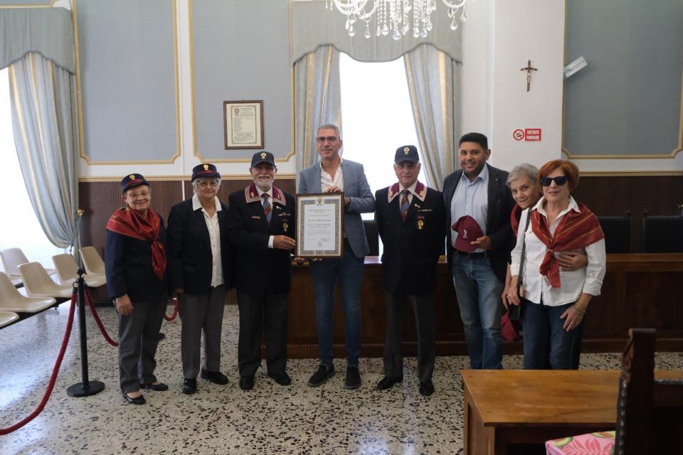 Consegna dell’Attestato di Benemerenza al Sindaco di Santa Croce Camerina (RG)