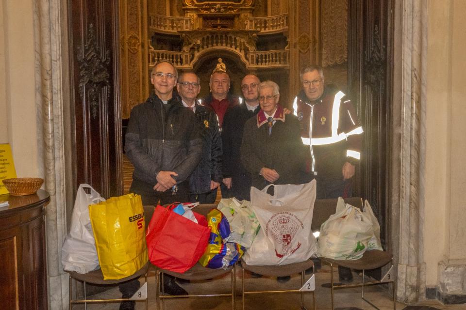 Giornata Solidale con raccolta derrate alimentari.