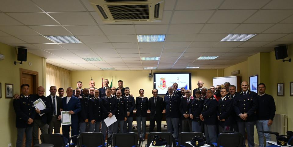 Cerimonia di consegna dei riconoscimenti premiali al personale di Polizia