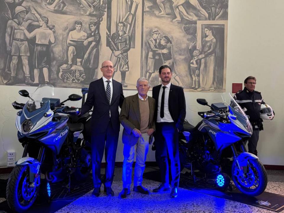 Donazione moto Polizia di Stato