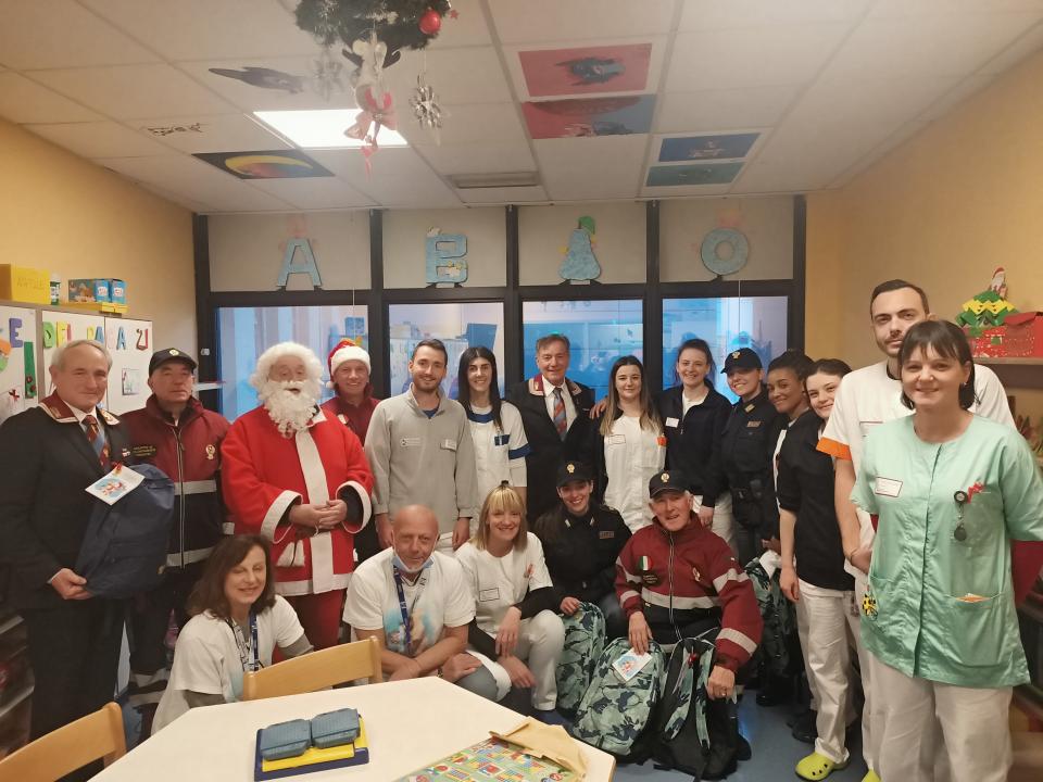 Un pomeriggio di gioia e serenità nel reparto di pediatria dell'Ospedale Santa Chiara di Trento.