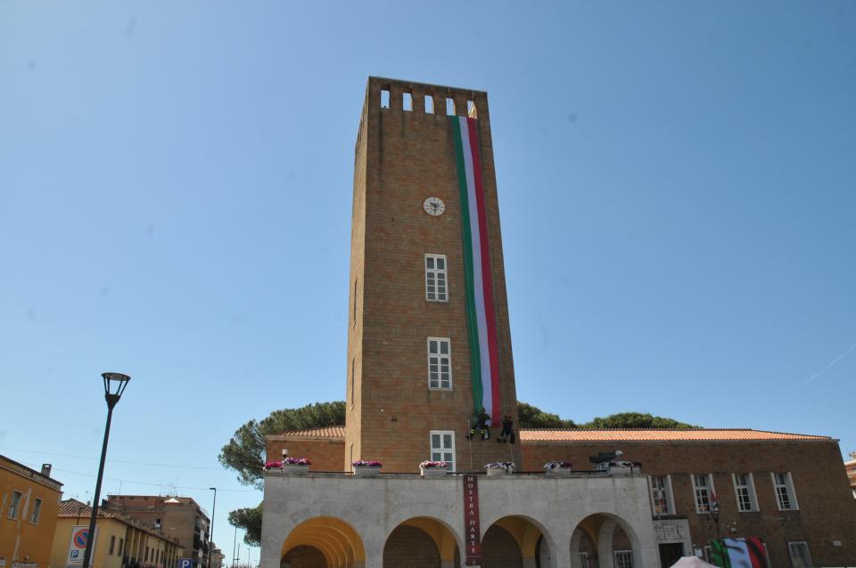 Festa della Repubblica nel 79° Anniversario della nascita.