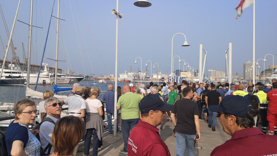 L'arrivo in porto dell'Amerigo Vespucci dopo due anni di viaggi intorno al mondo