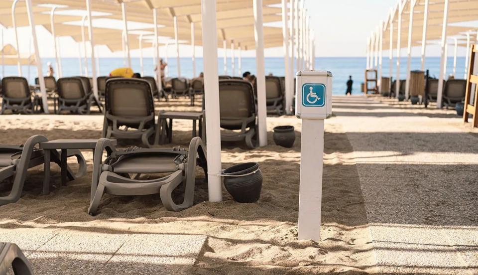Liguria, presentate le guide 2025 dedicate al turismo per persone con disabilità motoria.