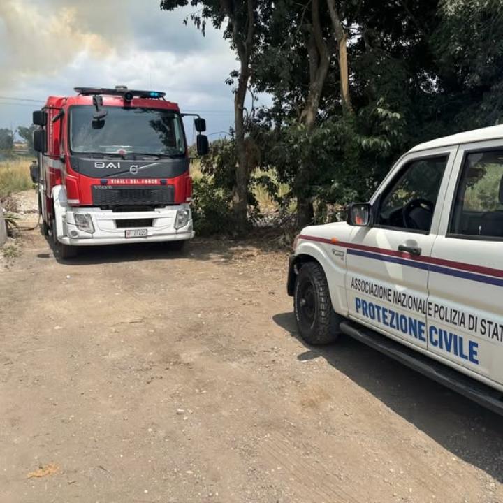 Interevnto operativo per un vasto incendio zona Portuense